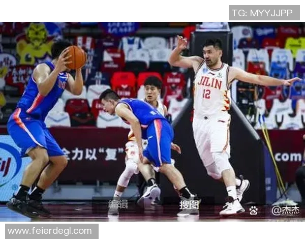 广州篮球队以86分领跑精英赛积分榜展现强劲实力