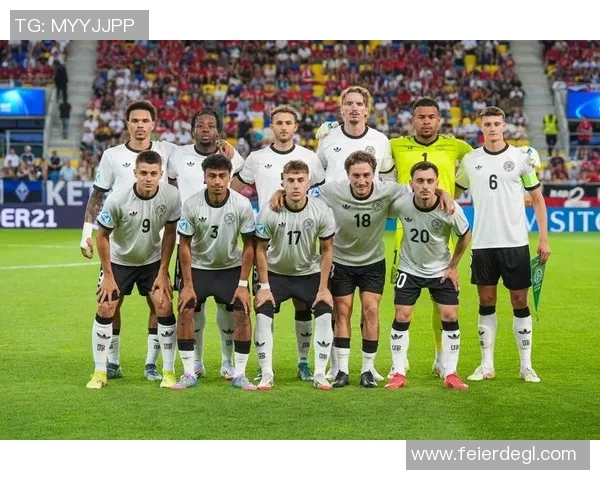 每位足球明星的辉煌瞬间与传奇时刻回顾与分析 每位足球明星的辉煌瞬间与传奇时刻回顾与分析