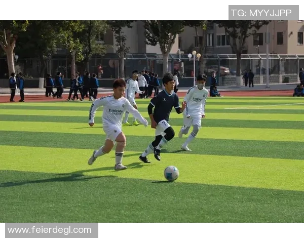 西安足球队在世锦赛中的逆袭之路展现拼搏精神与团队力量 西安足球队在世锦赛中的逆袭之路展现拼搏精神与团队力量