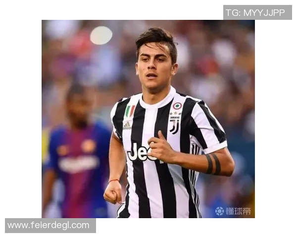 足球场上的公主与她心中的明星梦