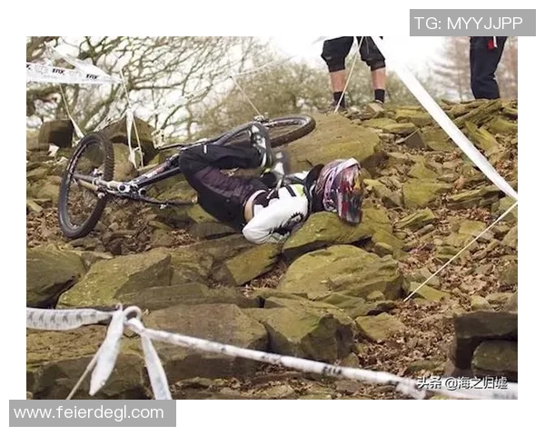 足球明星与拍照框的完美瞬间展现精彩瞬间与激情时刻的绝佳合影 足球明星与拍照框的完美瞬间展现精彩瞬间与激情时刻的绝佳合影